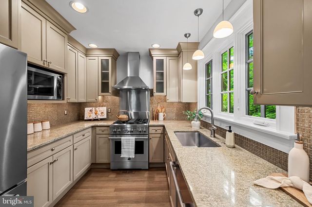 401 EDGEVALE RD, Baltimore, MD 21210