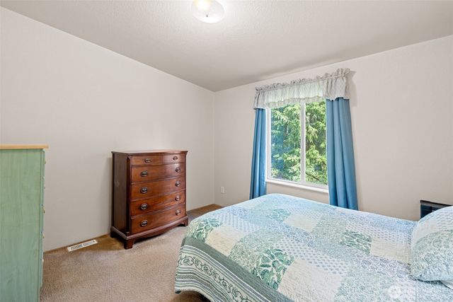 423 Fleming Drive, Sequim, WA 98382