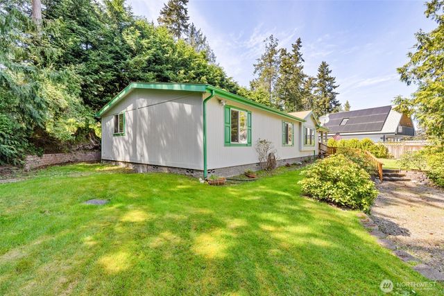 423 Fleming Drive, Sequim, WA 98382