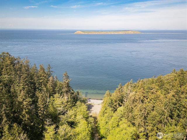 423 Fleming Drive, Sequim, WA 98382