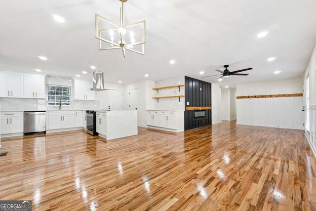 2055 Oak Road, Snellville, GA 30078