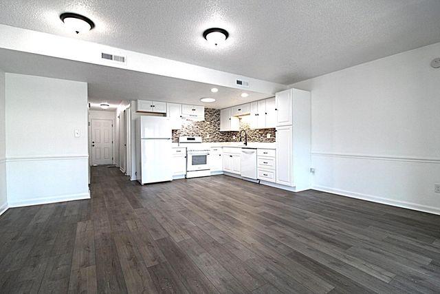 1200 Deer Creek Rd Unit C, Surfside Beach, SC 29575