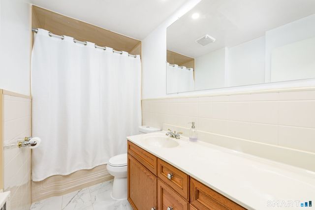 34 Grande Avenue, Windsor, CT 06095