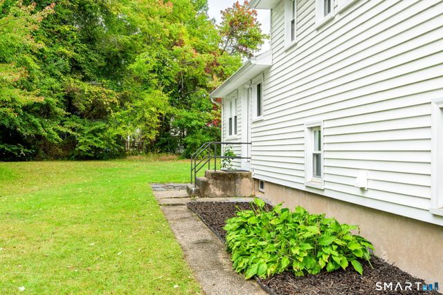 34 Grande Avenue, Windsor, CT 06095