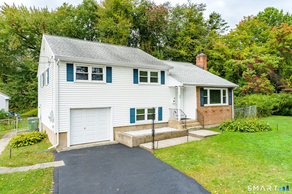 34 Grande Avenue, Windsor, CT 06095