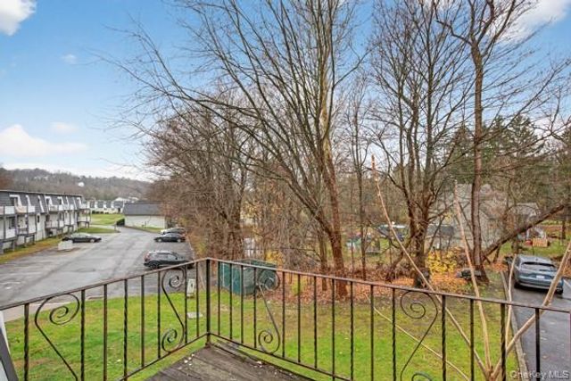 15 White Gate Road D, Wappingers Falls, NY 12590