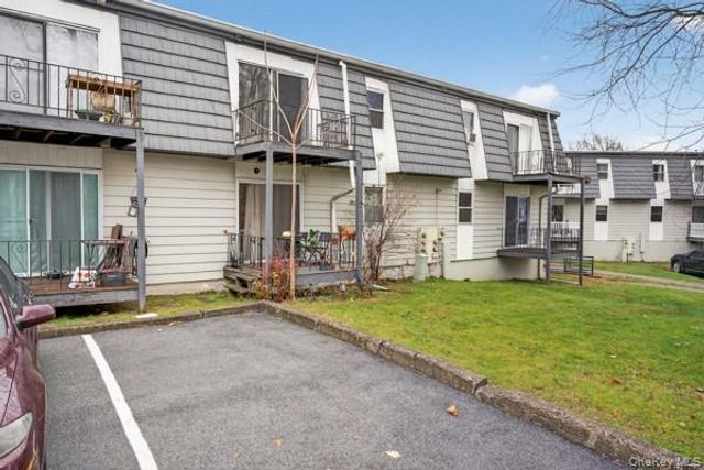 15 White Gate Road D, Wappingers Falls, NY 12590