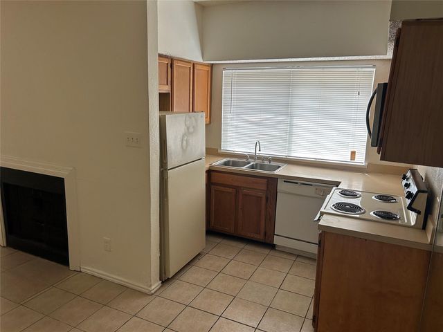 9747 Whitehurst Lane 85, Dallas, TX 75243
