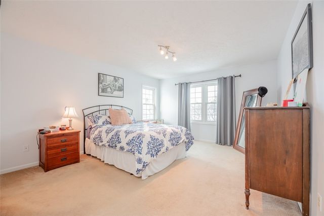 22 Ryder Cup Circle, Pittsford, NY 14534