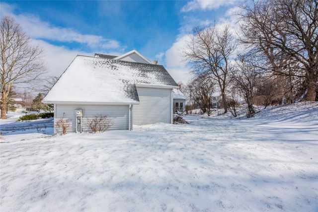 22 Ryder Cup Circle, Pittsford, NY 14534