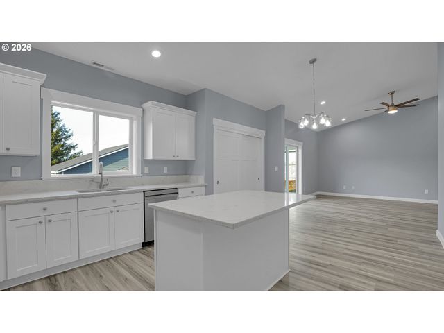 80 N WESTVIEW Cir, Otis, OR 97368