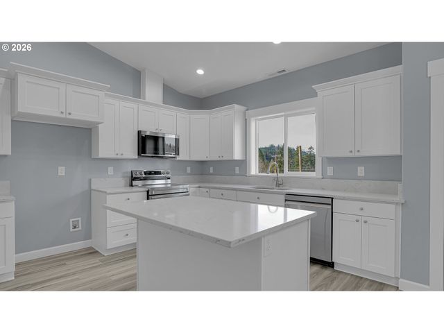 80 N WESTVIEW Cir, Otis, OR 97368