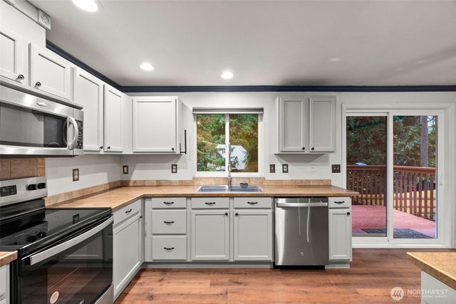 22634 Brookside Court SE, Yelm, WA 98597