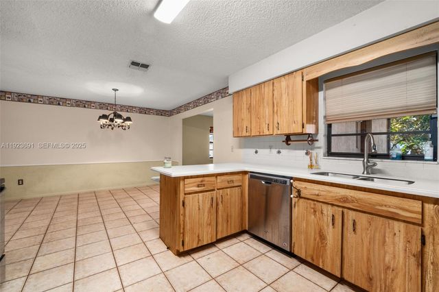 1771 N Torrington Road, Avon Park, FL 33825