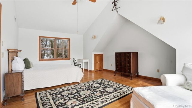 55 Leafy Way, Aquebogue, NY 11931