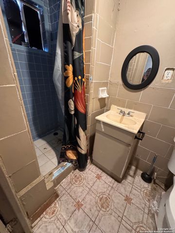 815 Edison, San Antonio, TX 78212