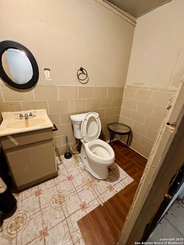 815 Edison, San Antonio, TX 78212