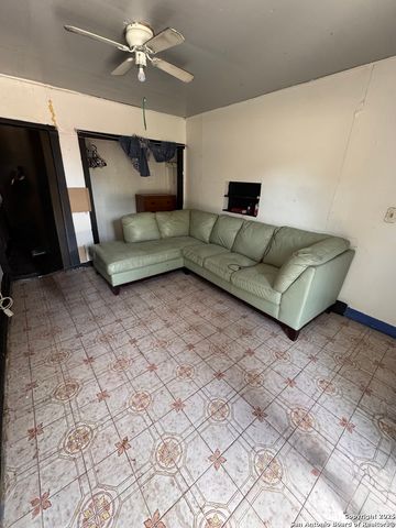 815 Edison, San Antonio, TX 78212