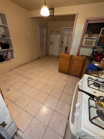 815 Edison, San Antonio, TX 78212