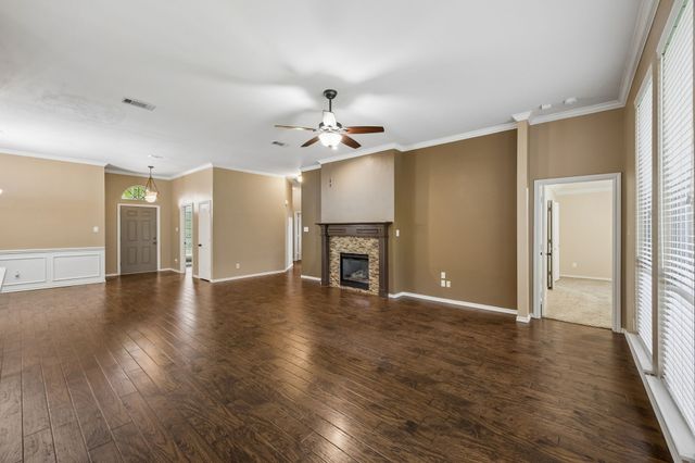 8637 Madison Drive, North Richland Hills, TX 76182