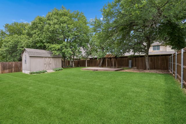 8637 Madison Drive, North Richland Hills, TX 76182