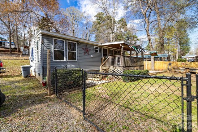 102 Deer Park Road 142 section D, Mount Gilead, NC 27306