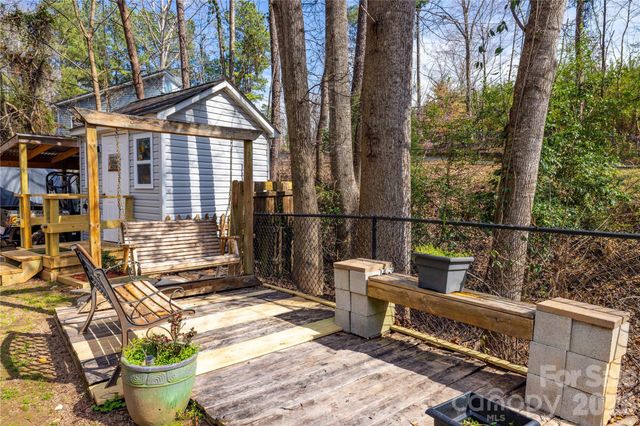 102 Deer Park Road 142 section D, Mount Gilead, NC 27306