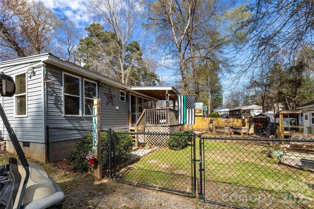 102 Deer Park Road 142 section D, Mount Gilead, NC 27306