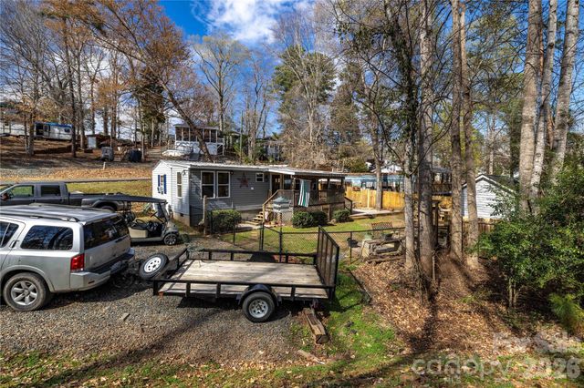 102 Deer Park Road 142 section D, Mount Gilead, NC 27306