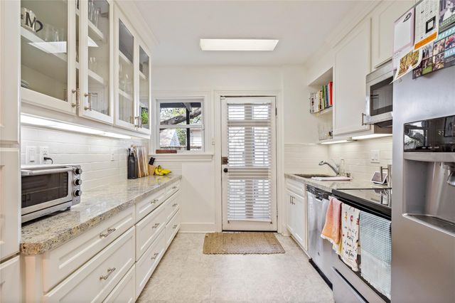 2324 Goldsmith Street A, Houston, TX 77030