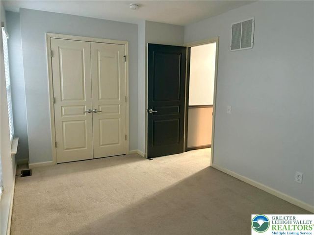 8432 Cromwell Court, Upper Macungie Twp, PA 18031