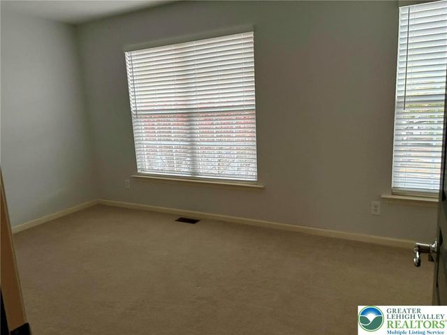 8432 Cromwell Court, Upper Macungie Twp, PA 18031