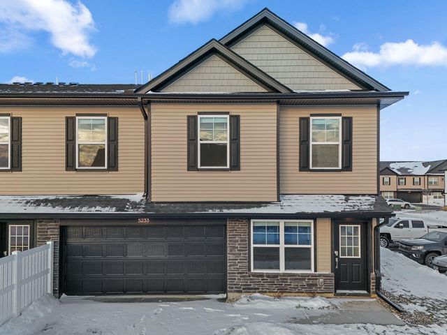 5233 Long Pointe Pass, Woodbury, MN 55129