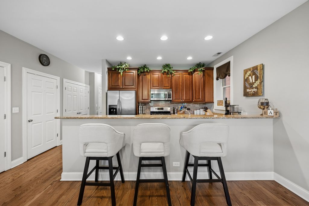 Image 9 of property listing at 1122 W Hubbard Street 3E, Chicago, IL 60642