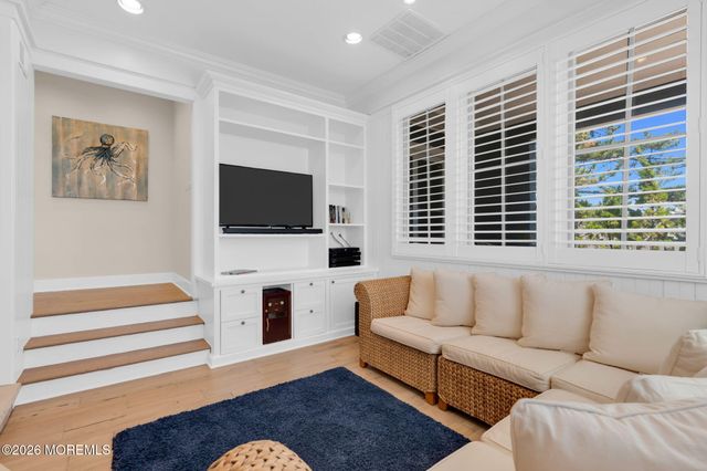 1325 Ocean Avenue, Mantoloking, NJ 08738