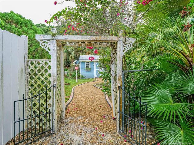 3866 SE Jefferson Street, Stuart, FL 34997