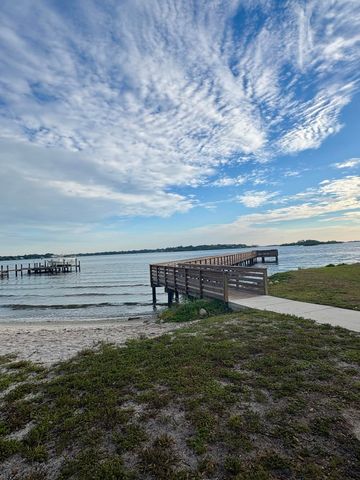 3866 SE Jefferson Street, Stuart, FL 34997