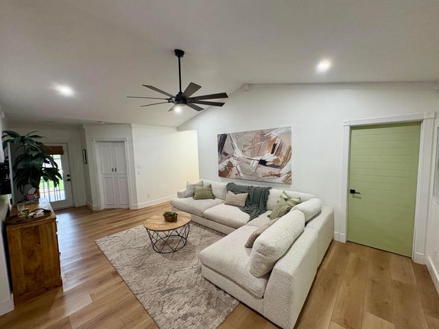 3866 SE Jefferson Street, Stuart, FL 34997