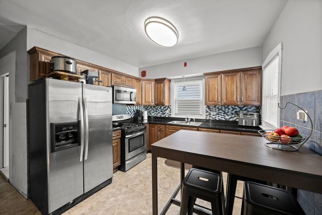 8328 S essex Avenue, Chicago, IL 60617