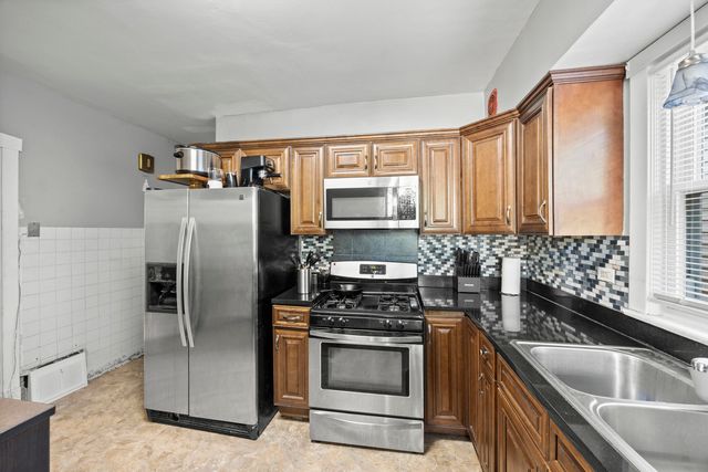 8328 S essex Avenue, Chicago, IL 60617