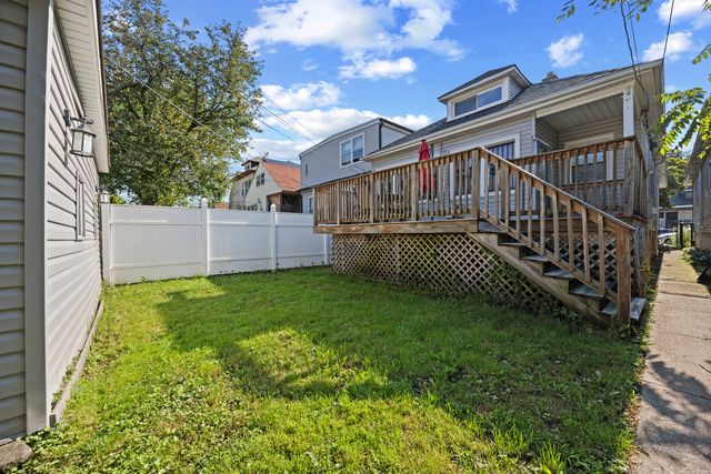 8328 S essex Avenue, Chicago, IL 60617