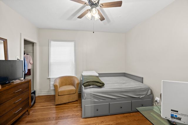 8328 S essex Avenue, Chicago, IL 60617