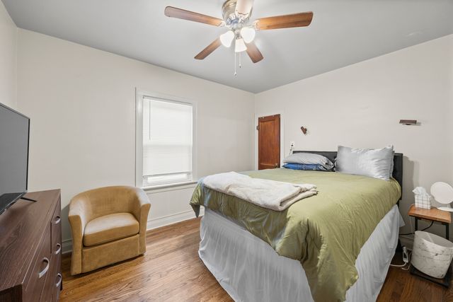 8328 S essex Avenue, Chicago, IL 60617