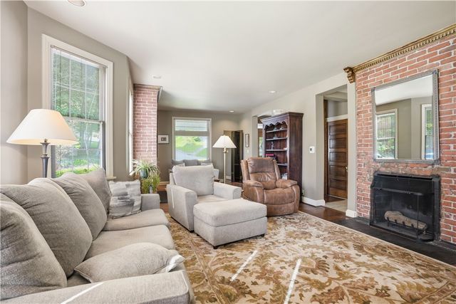 7225 Perrysville Ave, Ben Avon, PA 15202