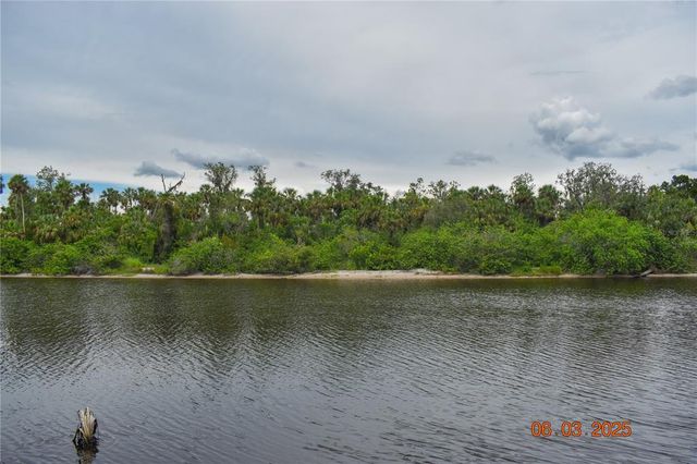 921 FAITH CIRCLE E 70, Bradenton, FL 34212