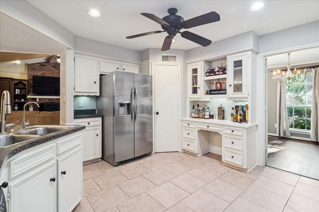 4005 Kerr Circle, Farmers Branch, TX 75244