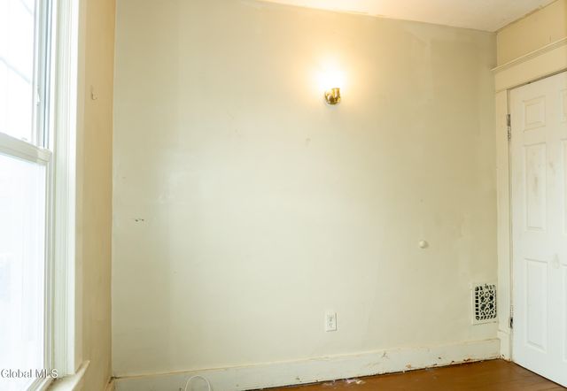 6 Harvard Street, Schenectady, NY 12304