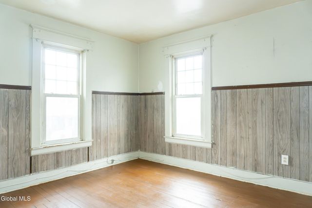 6 Harvard Street, Schenectady, NY 12304