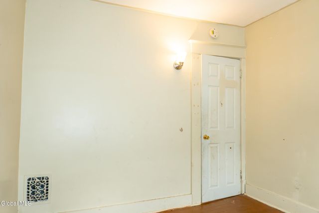 6 Harvard Street, Schenectady, NY 12304