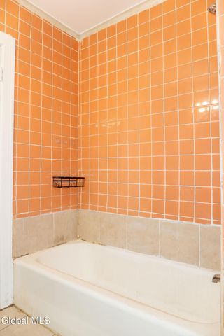 6 Harvard Street, Schenectady, NY 12304